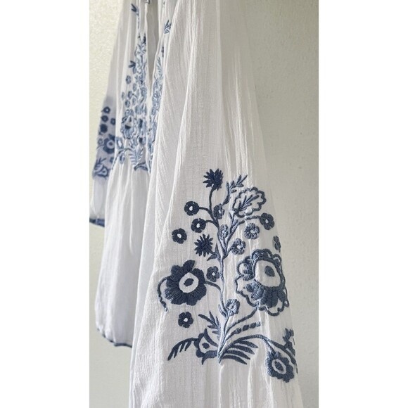 Treasure & Bond White Blue Floral Embroidered Bohemian Peasant Top Size 2X - Picture 5 of 13